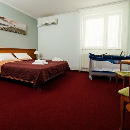 Отель Extrans Olchowa Экстерьер фото